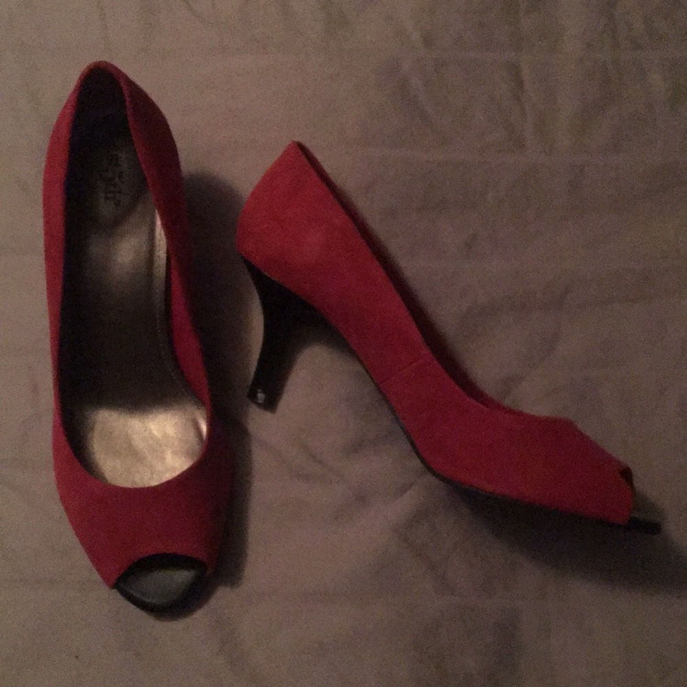 East 5th. Red Heels